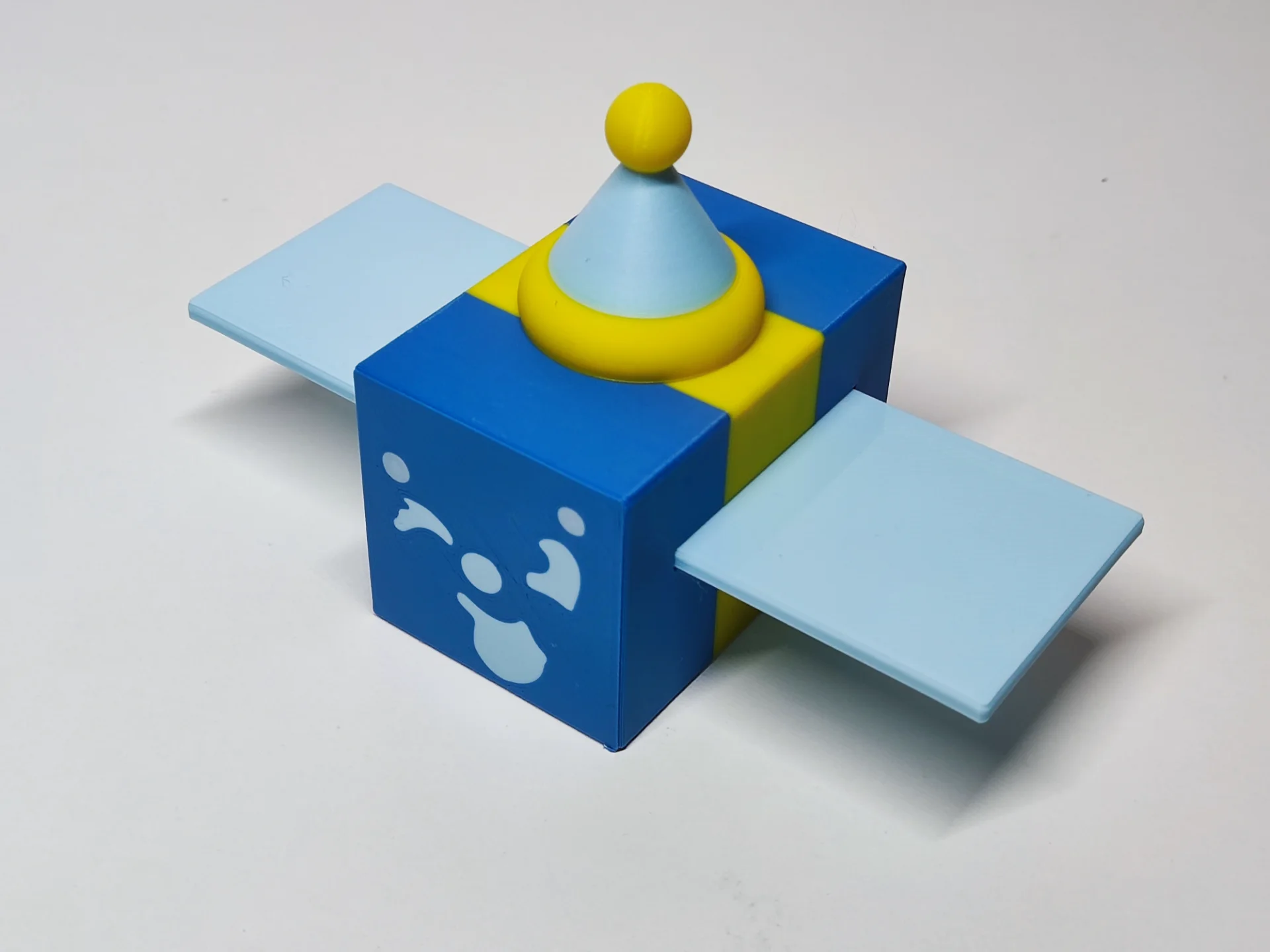 Buoyant Bee Figure