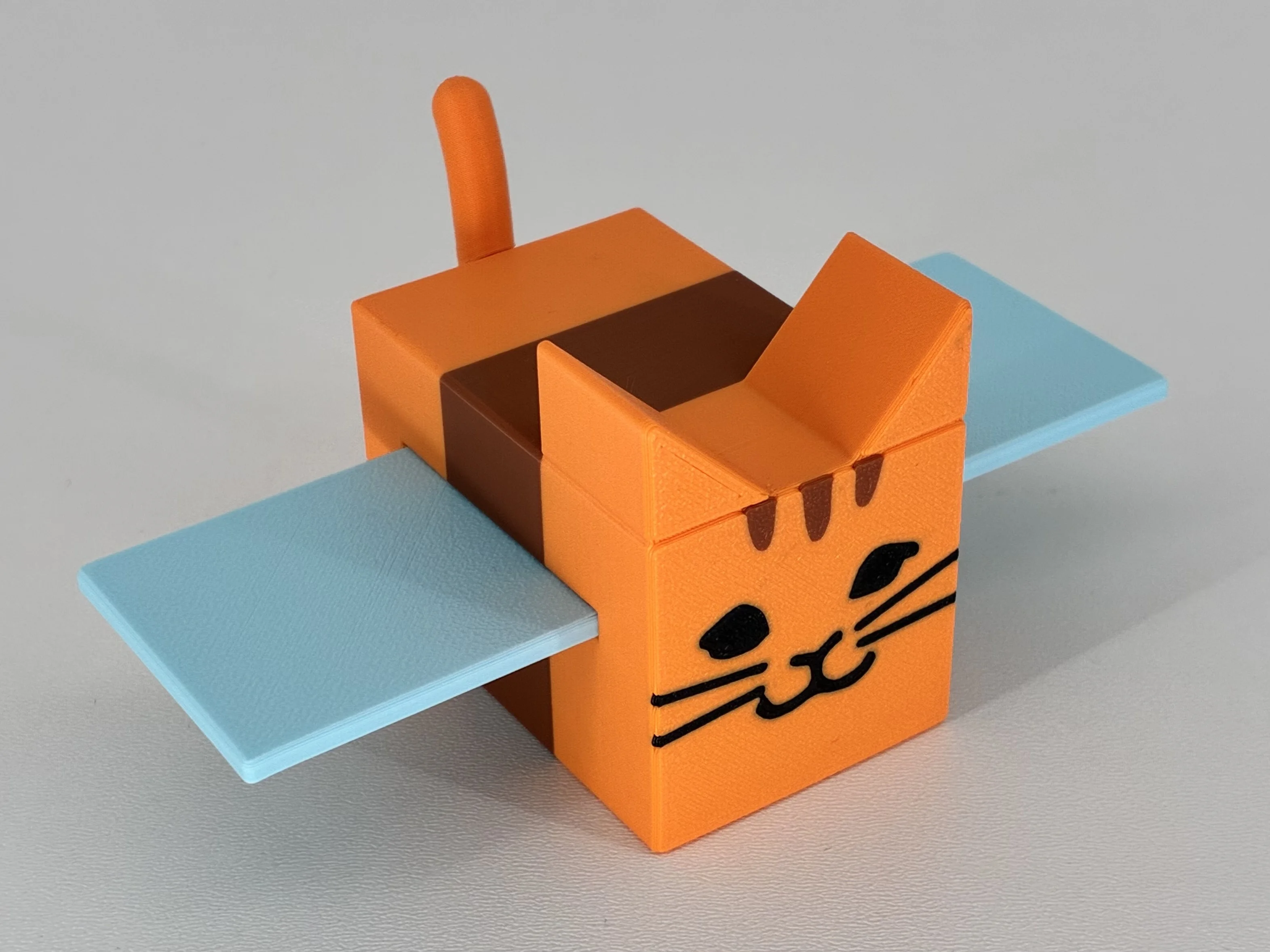 Tabby Bee Figure