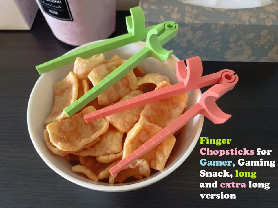 Finger Gamer Snack Holder